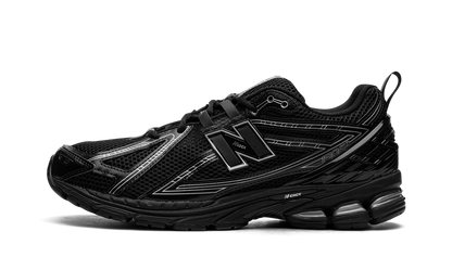 1906R "Black/Silver