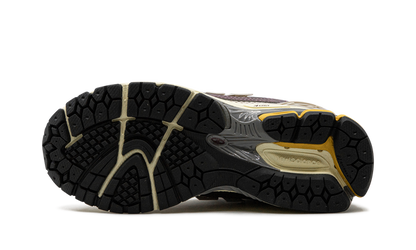 1906R "LICORICE"