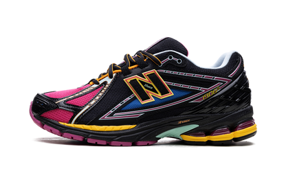 1906R "Black/Pink"