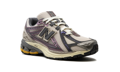 1906R "LICORICE"
